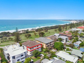 Mountain Views on Marine Parade